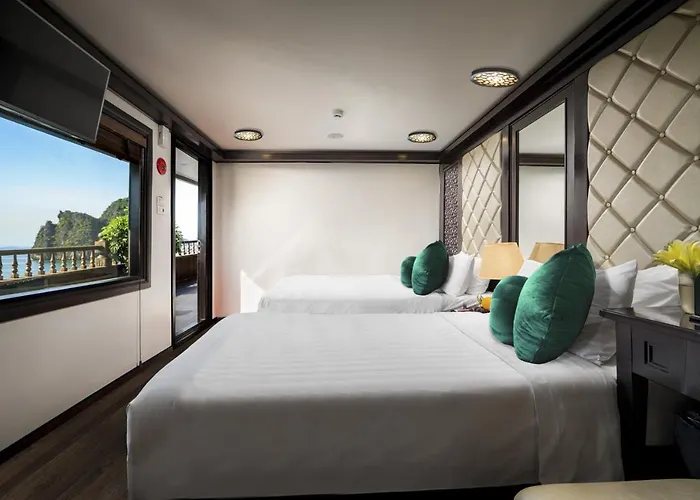 Alisa Premier Cruise Hạ Long