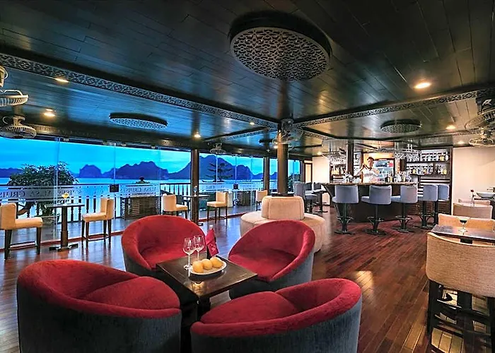 Alisa Premier Cruise  Hạ Long
