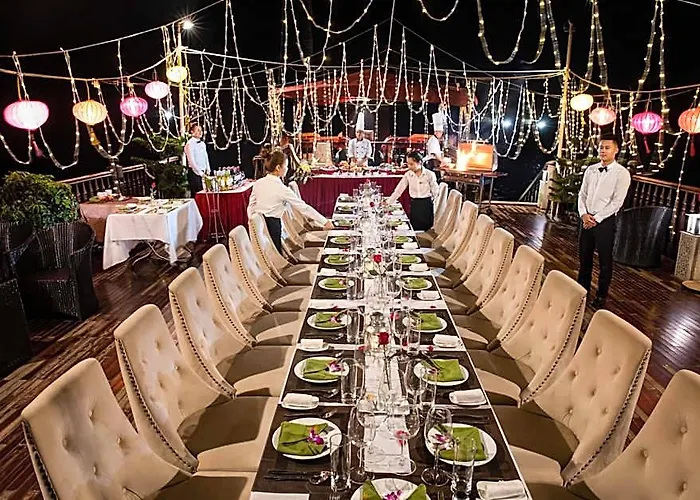  Alisa Premier Cruise Hạ Long