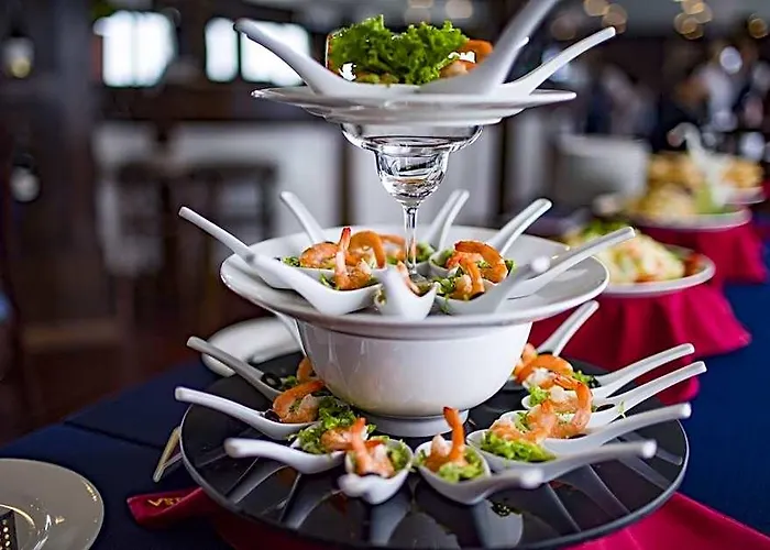 Alisa Premier Cruise 5* Hạ Long