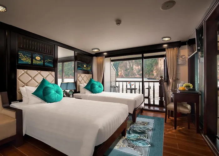 Alisa Premier Cruise Hạ Long