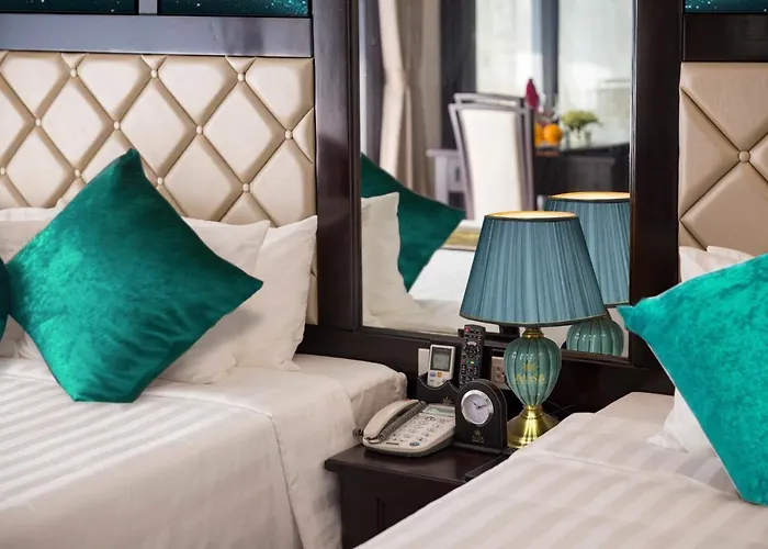 Alisa Premier Cruise Hạ Long