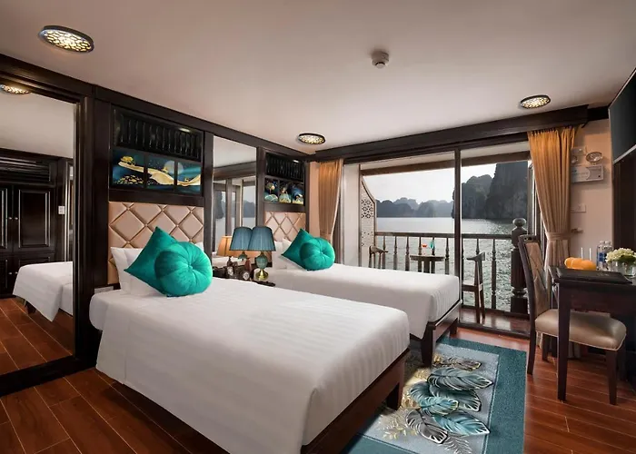 Alisa Premier Cruise  Hạ Long