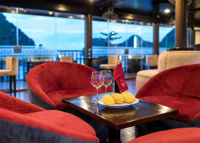 Alisa Premier Cruise  Hạ Long